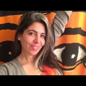 Meet your Posher, Ana maria